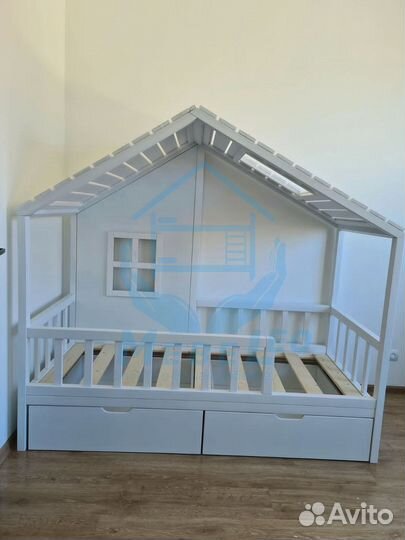 Кровать Домик
