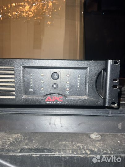 Ибп APC Smart UPS 1000