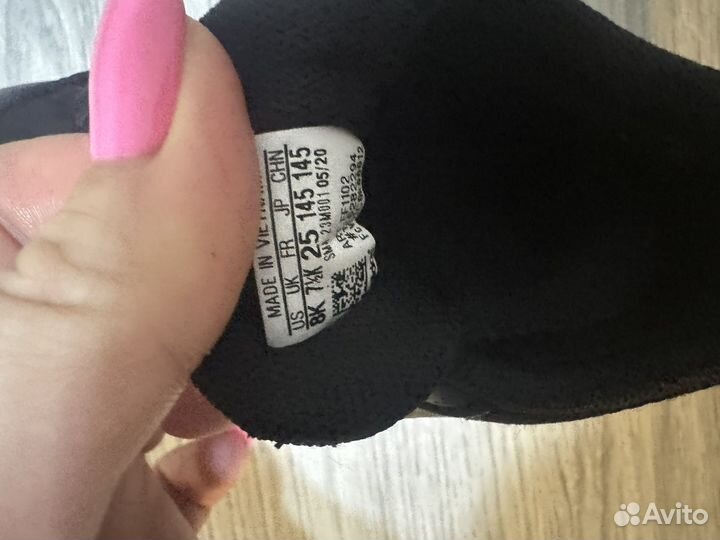 Кроссовки nike 25