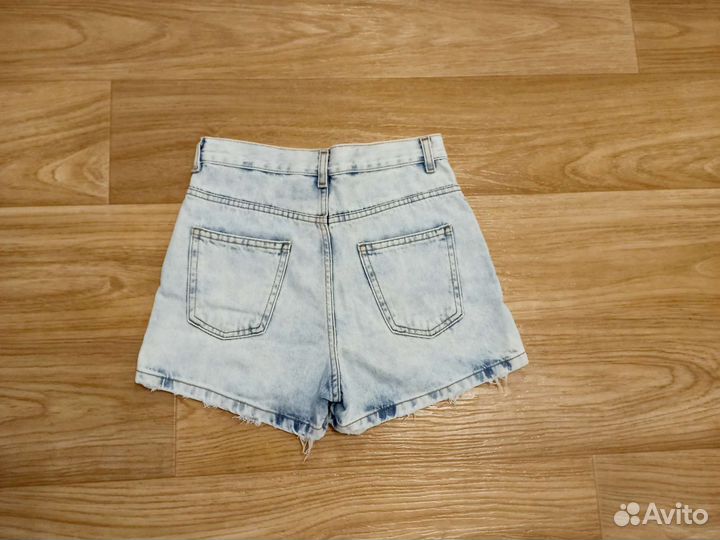Джинсовые шорты