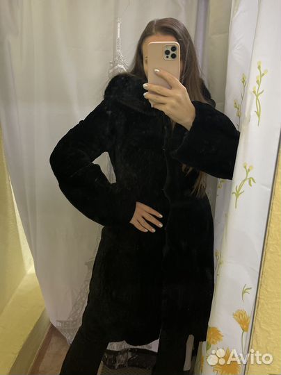 Шуба мутоновая с норковым воротником 44