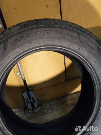 Marshal WinterCraft SUV Ice WS51 225/60 R17 103T