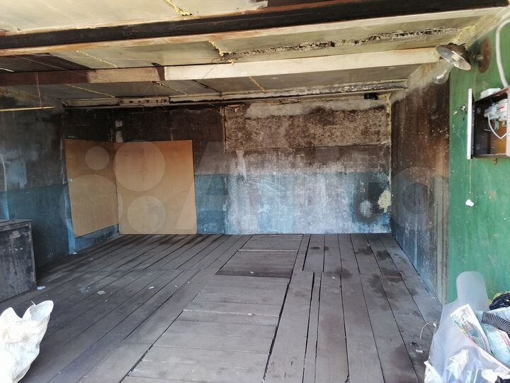 Гараж, > 30 м²