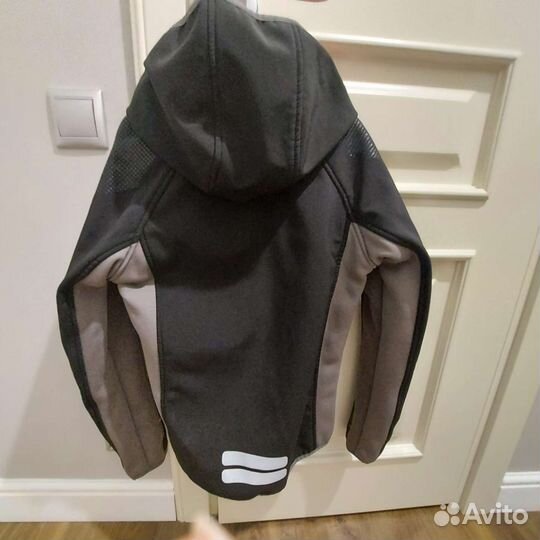 Спортивная термо Куртка 146. Н&М