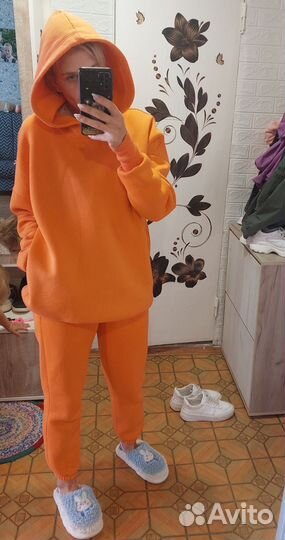 Спортивный костюм женский