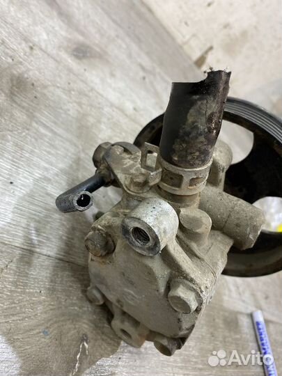 Насос гидроусилителя Brilliance M2 (BS4)