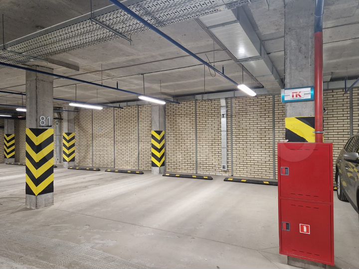 Машиноместо, 15 м²