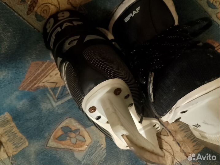 Коньки хоккейные