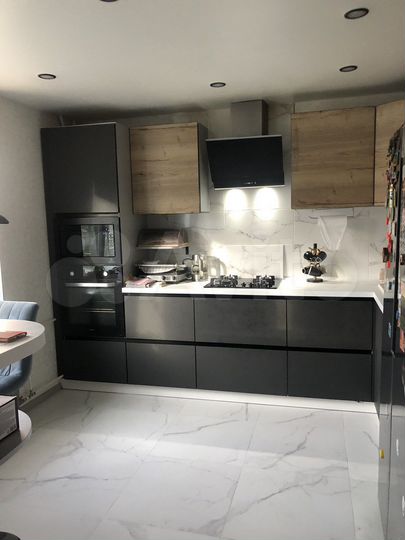 3-к. квартира, 80 м², 1/5 эт.