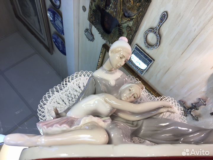 Фарфоровая композиция балет антик