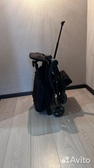 Коляска прогулочная