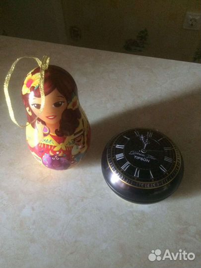 Жестяная банка от чая