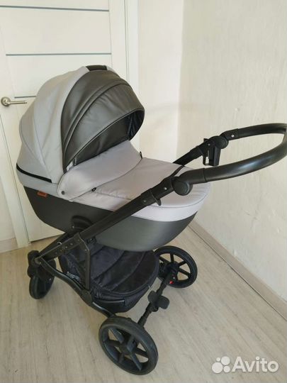Коляска 2 в 1 Pituso Comfort