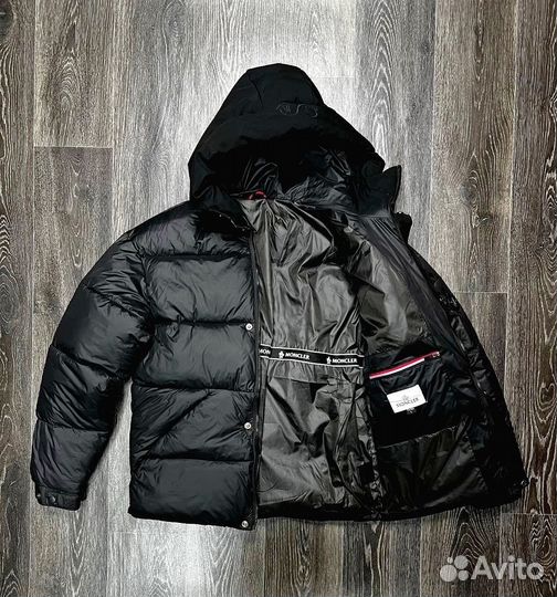 Зимние куртки Moncler