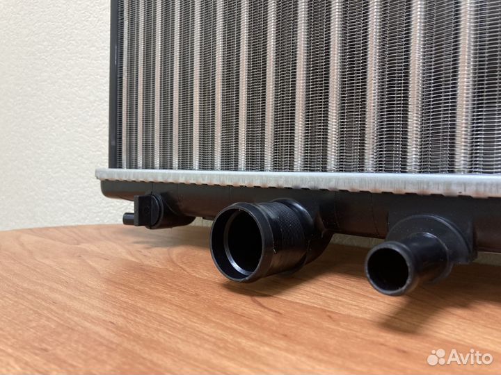 Радиатор охлаждения Пежо Партнер I