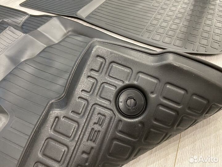 Оригинальные полиуретановые ковры Renault Duster 1
