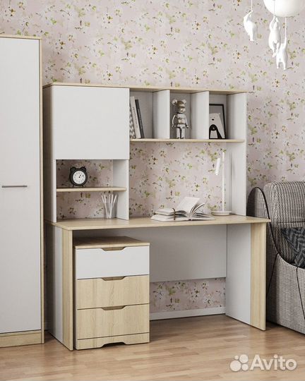 Стол письменный Лион