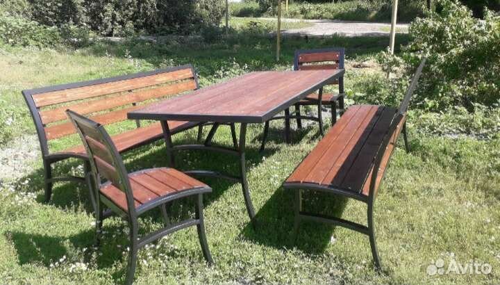 Стол и скамейки