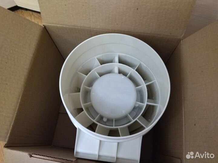 Канальный пластиковый вентилятор