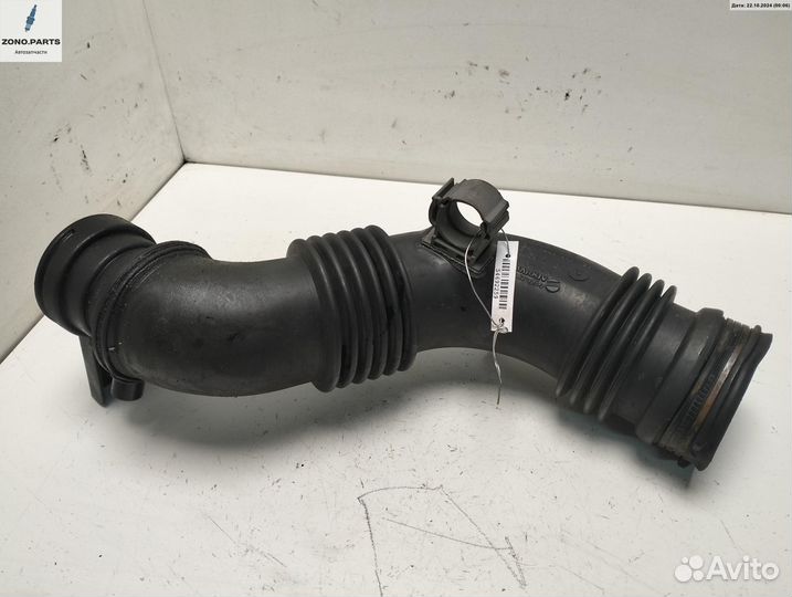 Патрубок турбины 8200353795 на Renault Laguna II (2001-2007)
