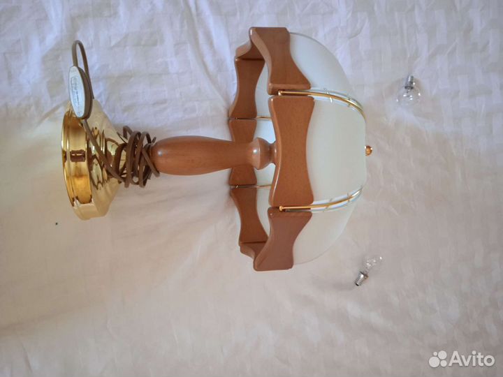 Лампа настольная Италия из дерева