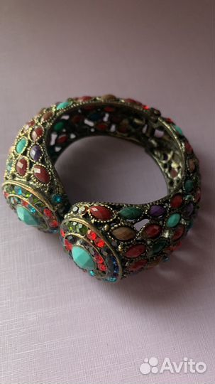 Разные крупные браслеты серьги