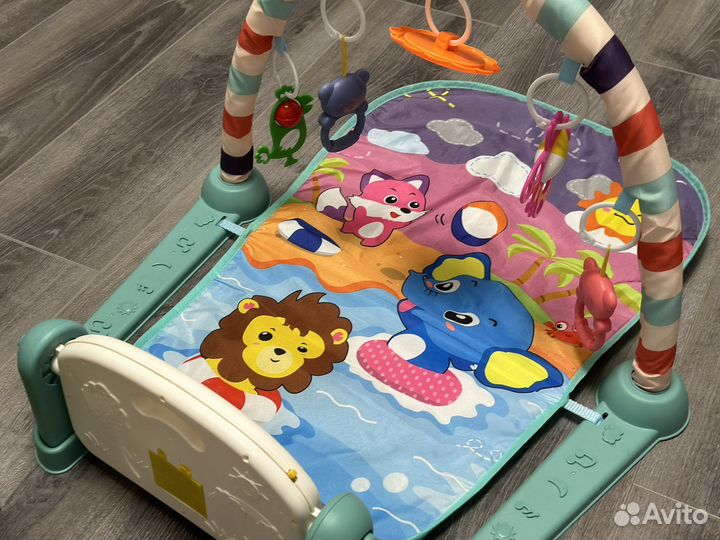 Развивающий коврик с пианино