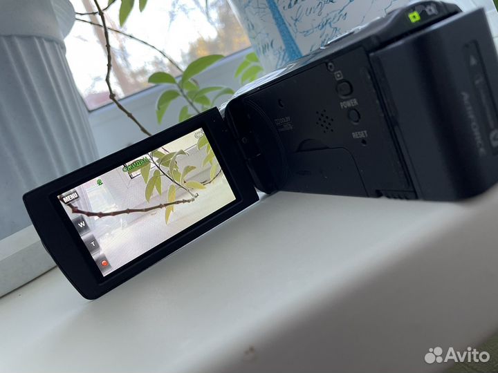 Видеокамера Sony HDR-CX250E