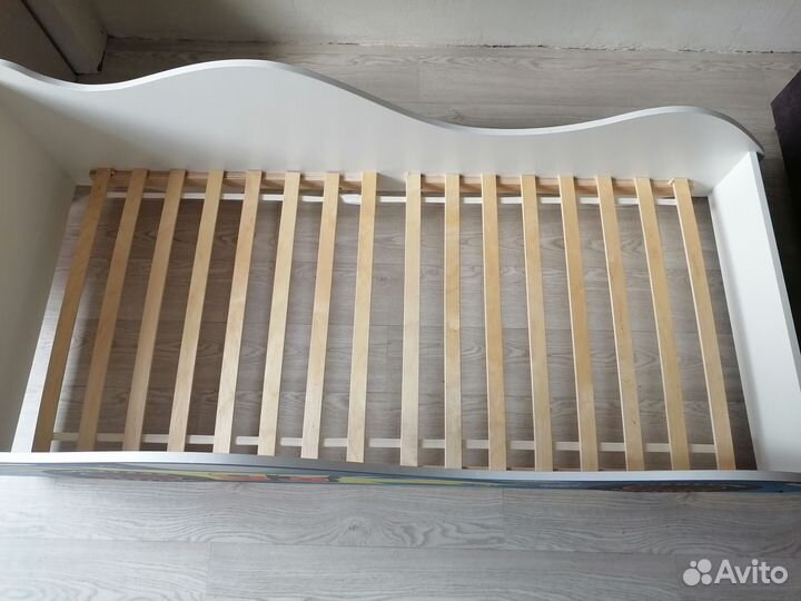 Детская кровать-машинка с матрасом