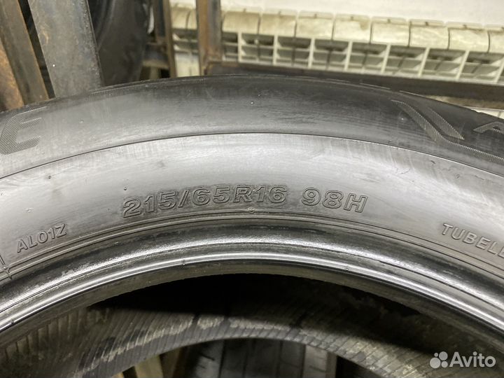 Bridgestone Alenza 001 215/65 R16 98H