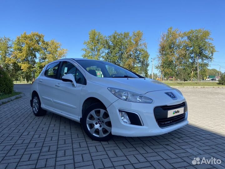 Peugeot 308, 2011