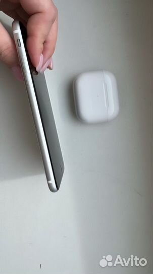 iPhone SE (2020), 64 ГБ
