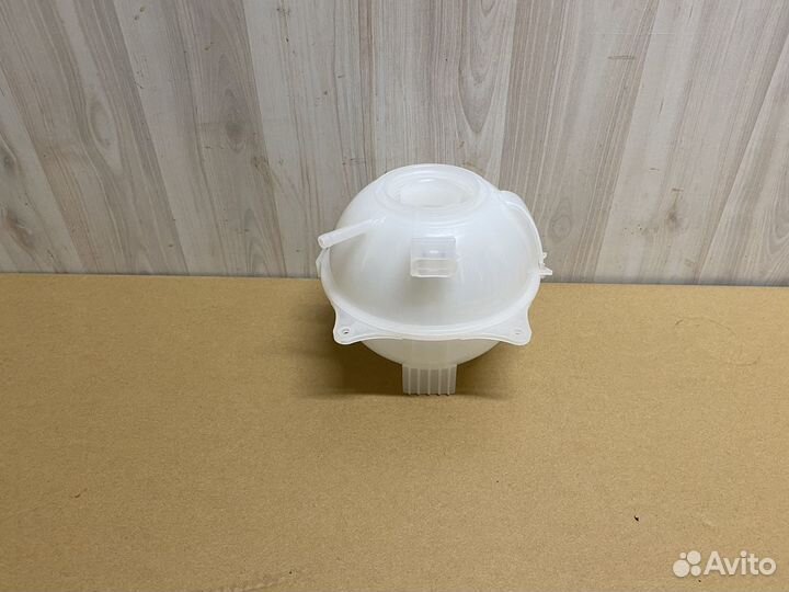 Бачок расширительный Skoda Rapid + VW Polo