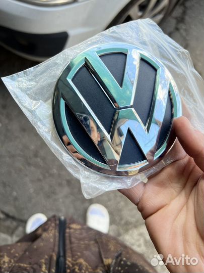 Эмблема volkswagen passat cc на багажник