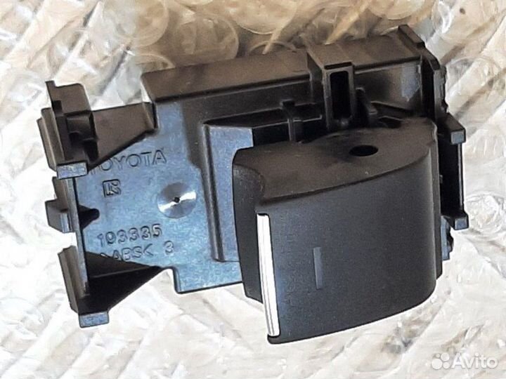 Задний переключатель электростеклоподъемника