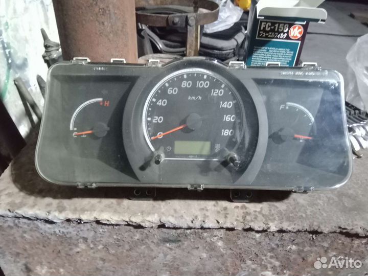 Фара Тойота хайс