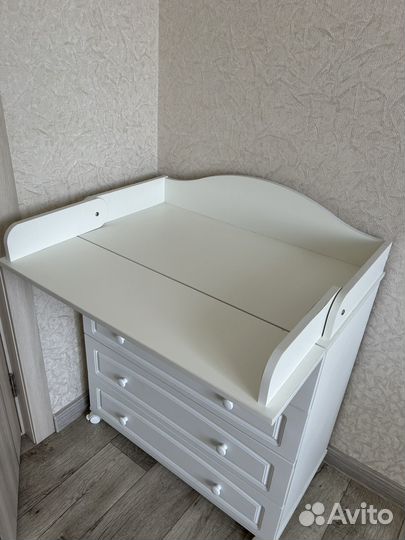 Пеленальный комод белый