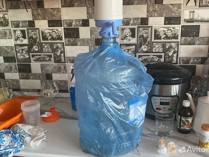 Бутыль 19 литров с помпой