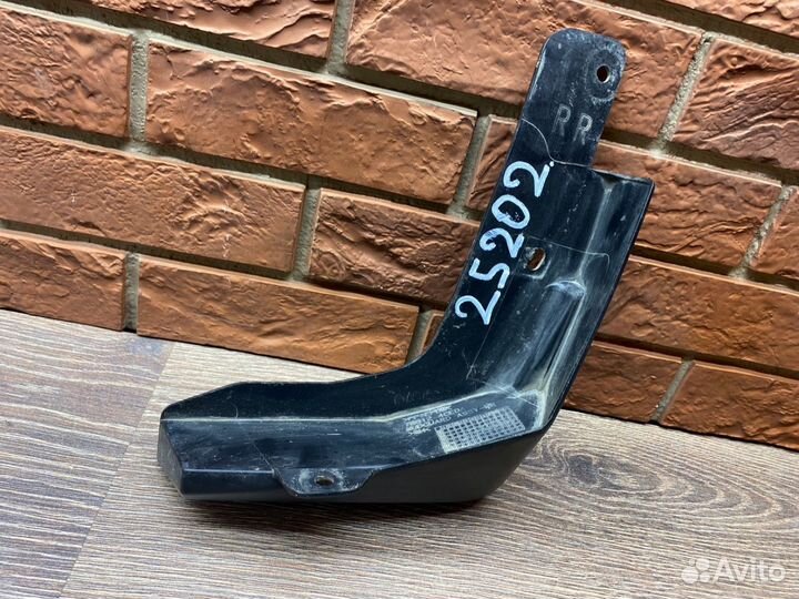 Брызговик задний правый Nissan X-Trail (T32) 2014+