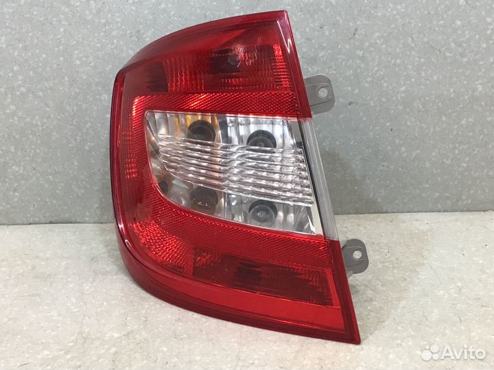 Фонарь задний левый Skoda Rapid 2013-2020