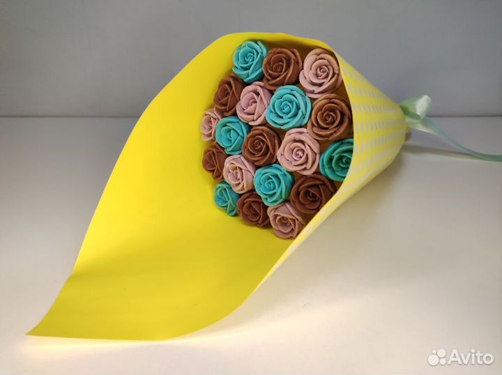 Букет из 19-ти Шоколадных Роз