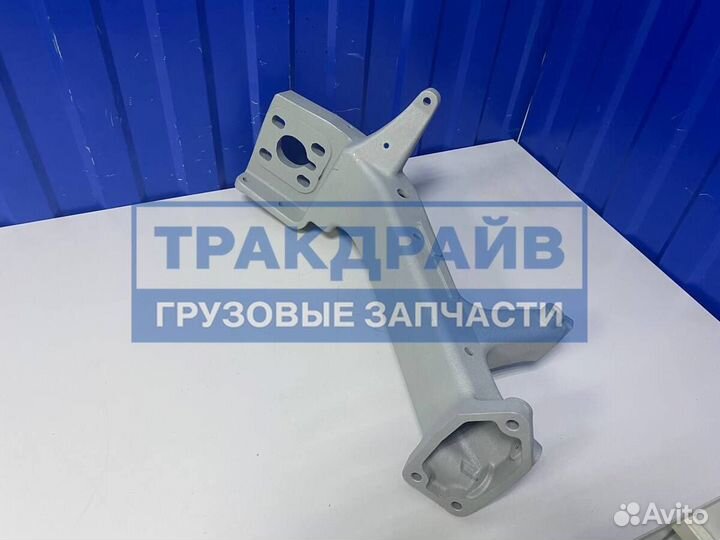 Кронштейн бампера для Рено Премиум правый