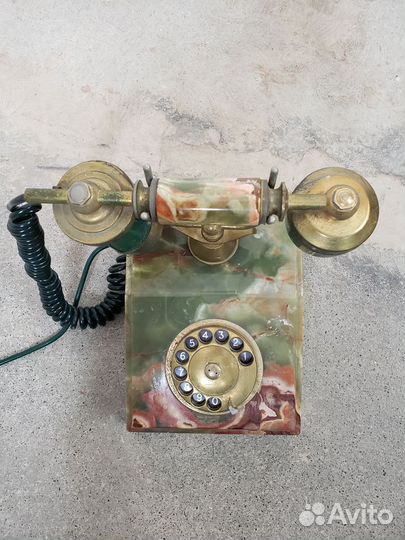 Антикварный телефон. Оникс. хх век