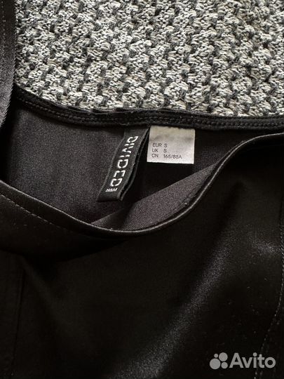 Топ атласный hm