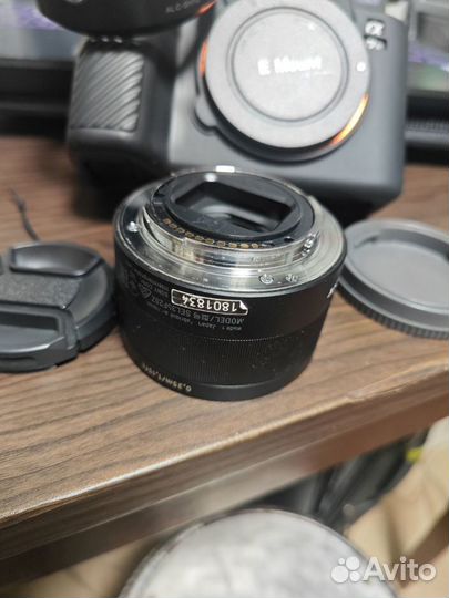 Sony e 35mm 2.8 zeizz модель: sel35f28z