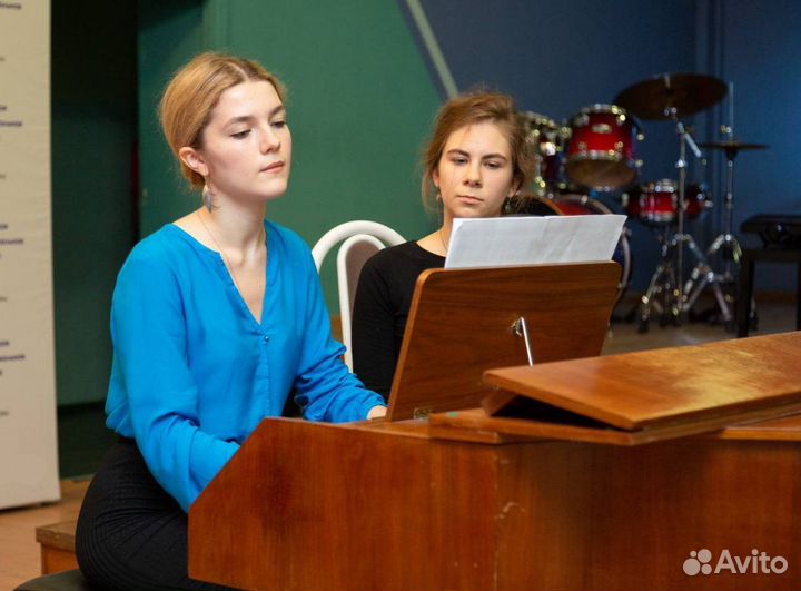 Репетитор по сольфеджио, гармонии, фортепиано