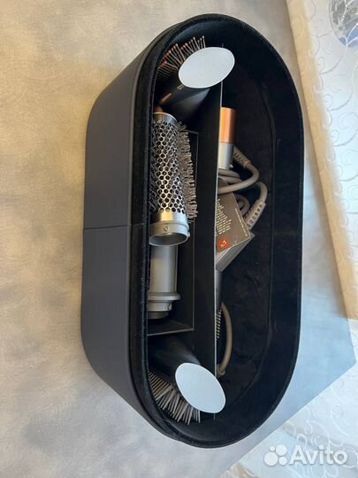 Продаю multi-styler Dyson Airwrap