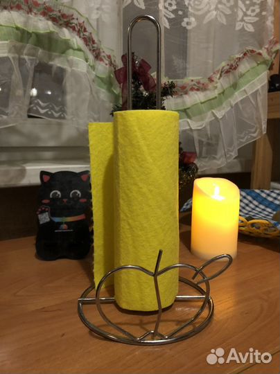 Держатель для бумажных полотенец