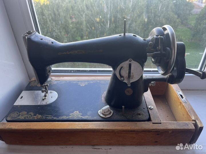 Швейная машина