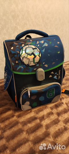 Рюкзак школьный
